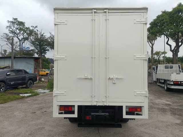 Mitsubishi Canter  第10張相片