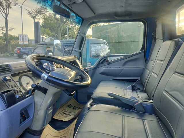 Mitsubishi Canter  第1張相片