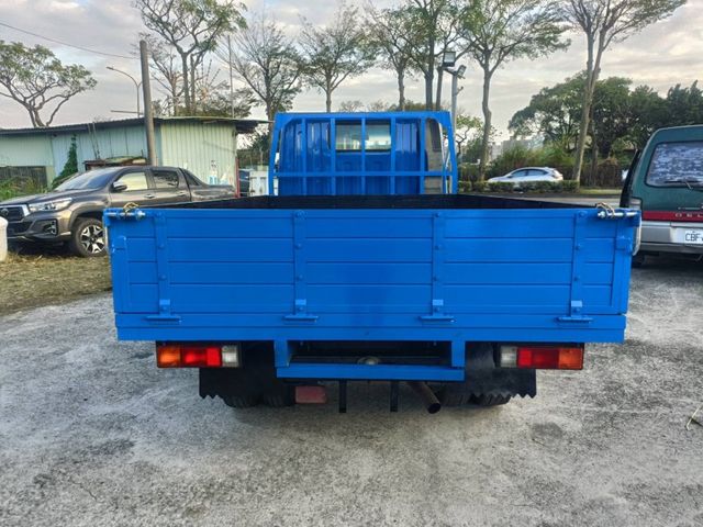 Mitsubishi Canter  第10張相片