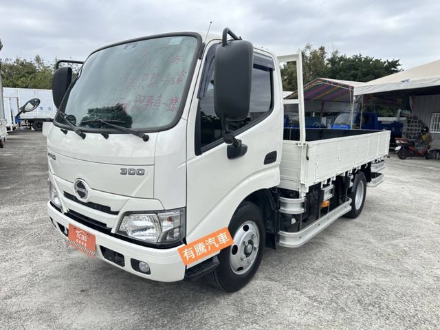 Hino 300  第5張相片