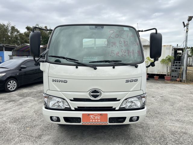 Hino 300  第6張相片