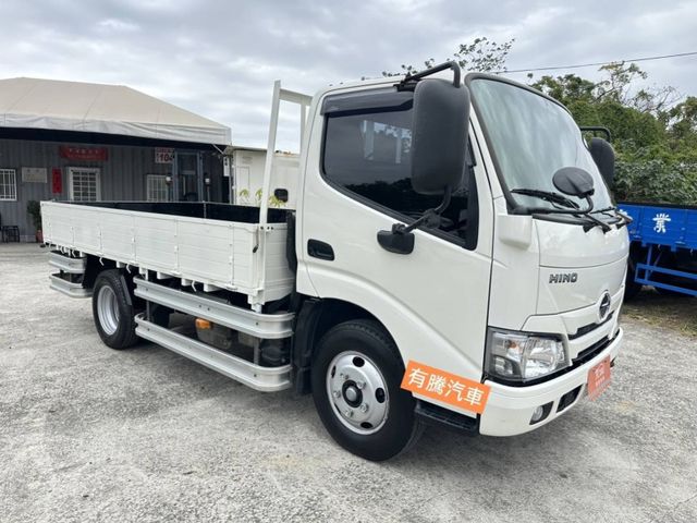Hino 300  第7張相片