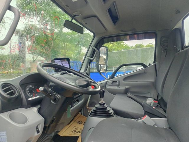 Hino 300  第1張相片