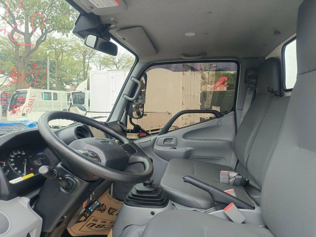 Hino 300  第1張相片