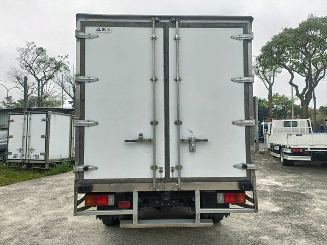 Hino 300  第11張相片