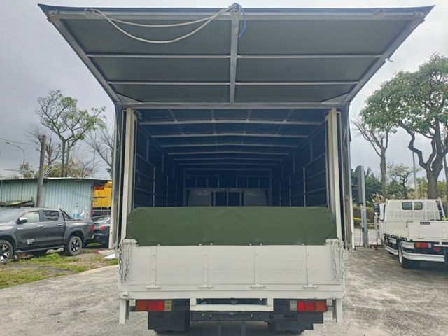 Mitsubishi Canter  第1張相片