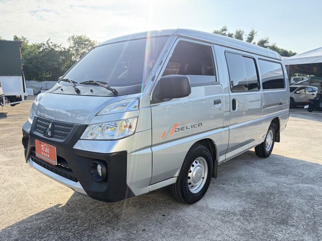 (實車實照實價)2020年/自排/5人座/空間大/車況內外漂亮/只跑8萬多公里  第4張相片