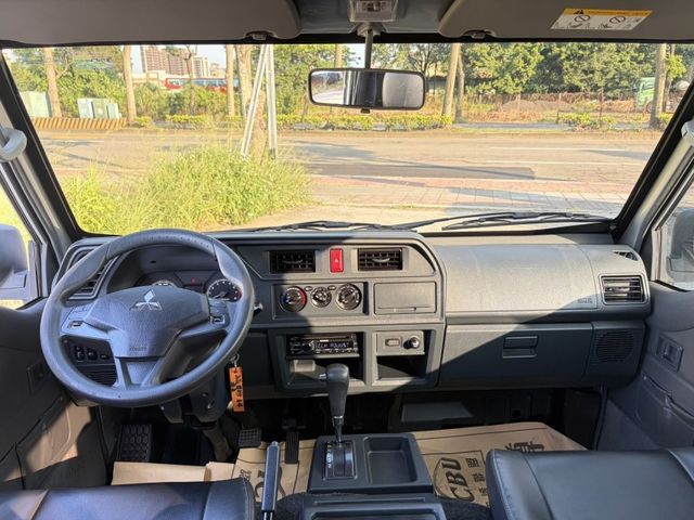 (實車實照實價)2020年/自排/5人座/空間大/車況內外漂亮/只跑8萬多公里  第13張相片