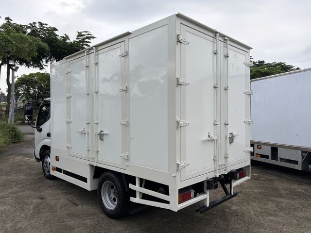(實車實照實價)2021年/手排/已認證/原廠保養/四向鏡頭/只跑15萬多公里  第9張相片