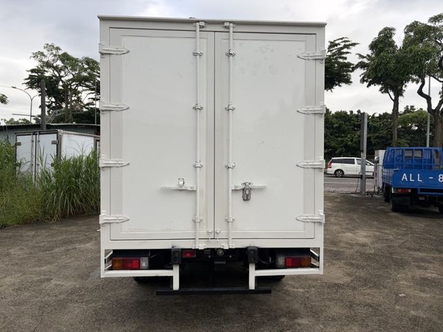 (實車實照實價)2021年/手排/已認證/原廠保養/四向鏡頭/只跑15萬多公里  第10張相片