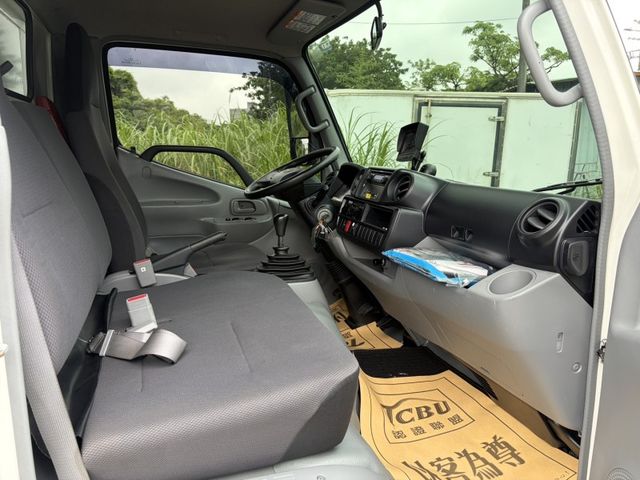 (實車實照實價)2021年/手排/四門高箱/車況漂亮/全車原鈑件/只跑10萬公里  第1張相片