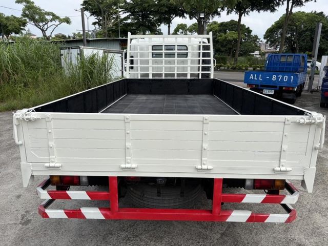 (實車實照實價)2018年/14呎/7.5噸/手排/大馬力/原漆原鈑件/跑5萬9  第10張相片