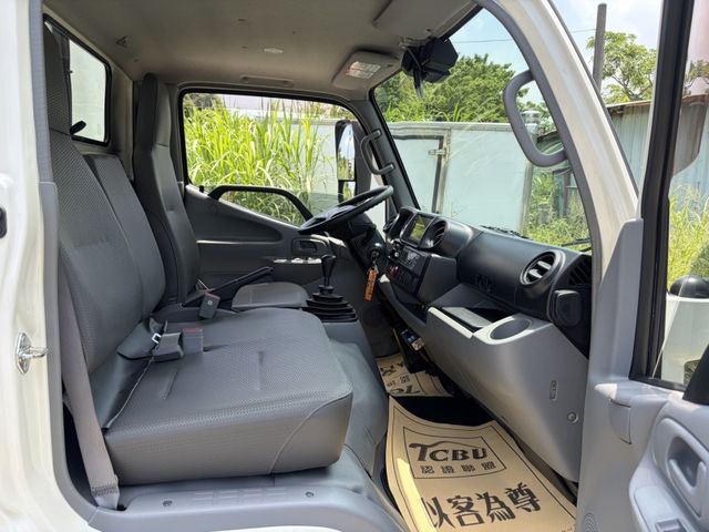 (實車實照實價)2023年/手排/正5噸/冷箱-25度/全車原鈑件/原廠保養  第14張相片