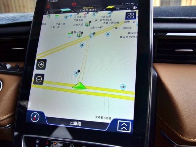 Luxgen URX  第17張相片