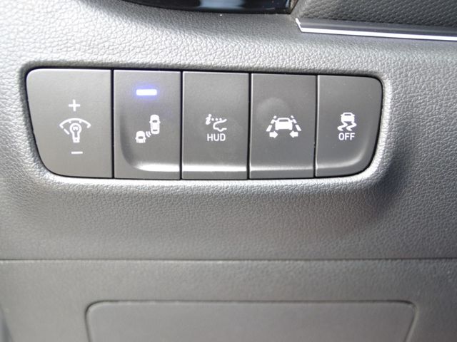 Hyundai Kona  第15張相片