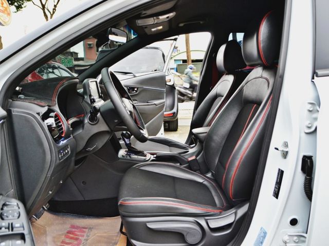 Hyundai Kona  第16張相片