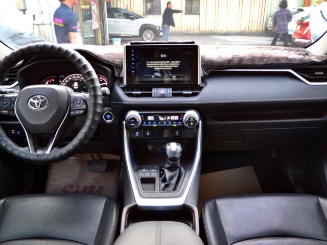 Toyota RAV4  第5張相片