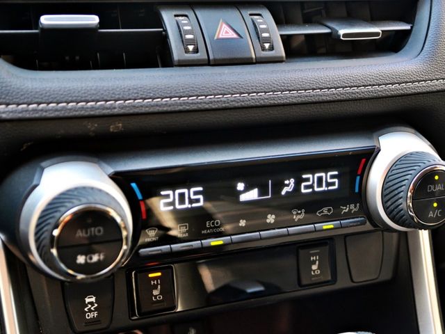 Toyota RAV4  第12張相片
