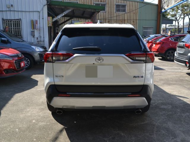 Toyota RAV4  第20張相片