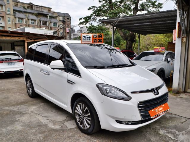 Luxgen M7  第2張相片