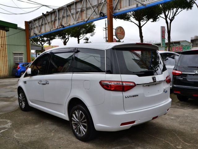 Luxgen M7  第17張相片