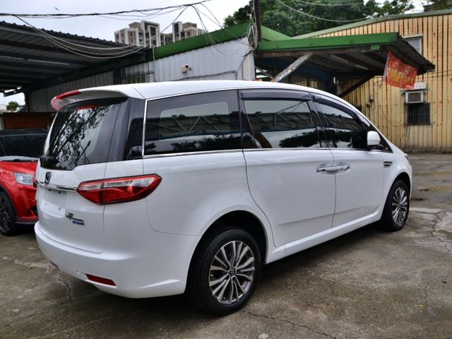 Luxgen M7  第18張相片
