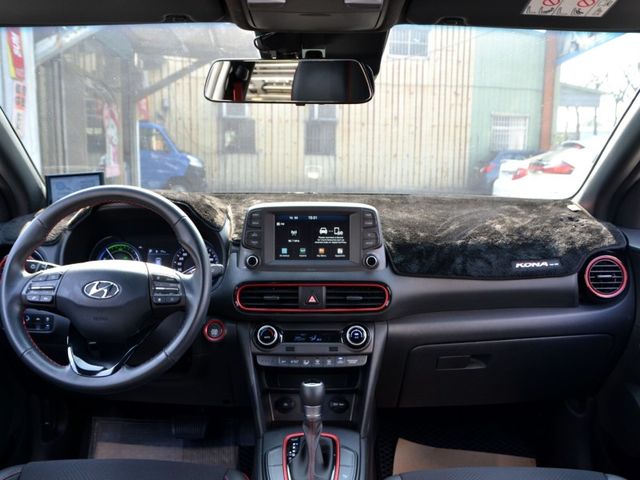 Hyundai Kona  第8張相片
