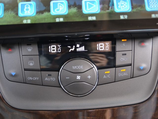 Nissan Sentra  第13張相片