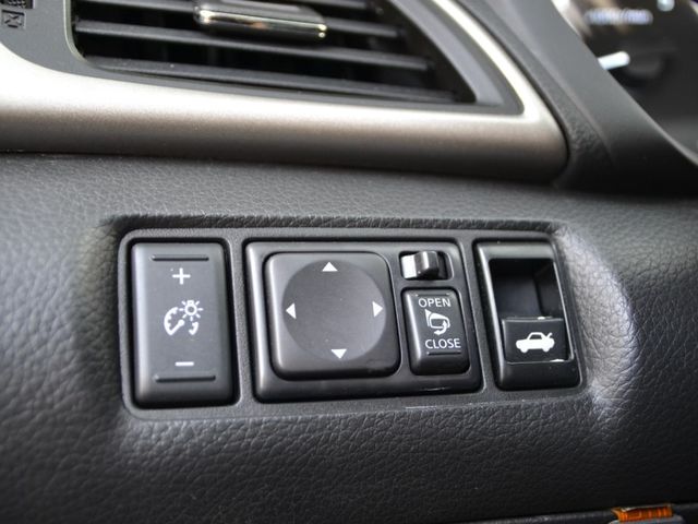 Nissan Sentra  第16張相片