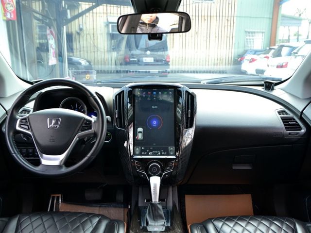 Luxgen U6 Turbo ECO Hyper  第8張相片