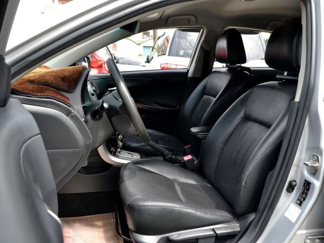 Toyota ALTIS  第9張相片