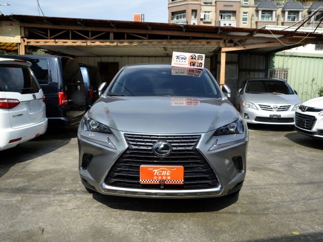 Lexus NX  第2張相片