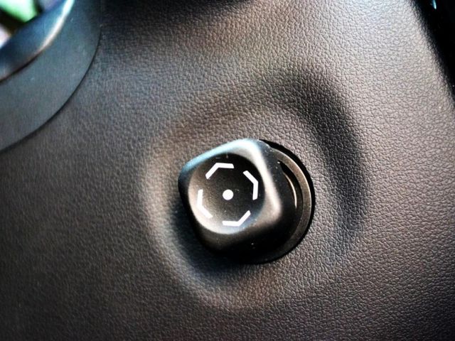 Lexus NX  第14張相片