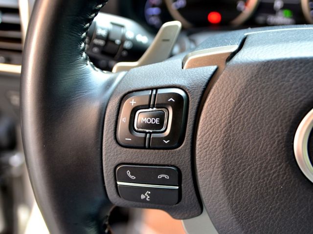 Lexus NX  第17張相片