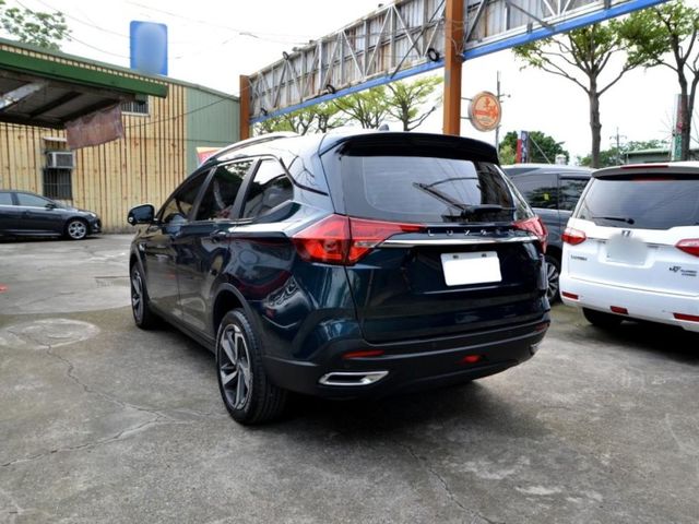 Luxgen URX  第5張相片