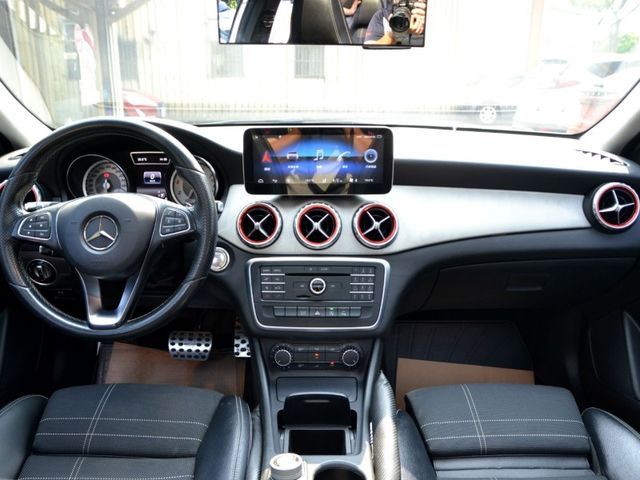 Mercedes-Benz/賓士 GLA200  第8張相片