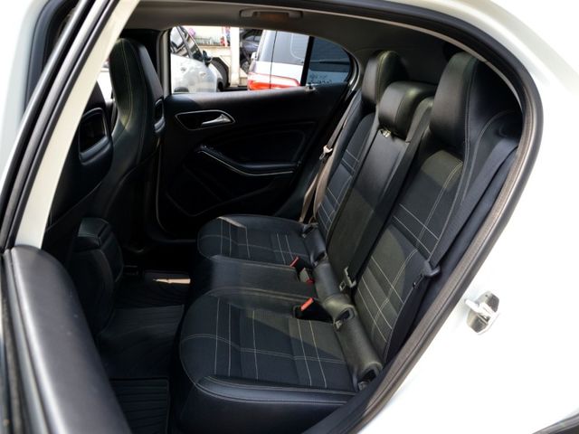 Mercedes-Benz/賓士 GLA200  第10張相片