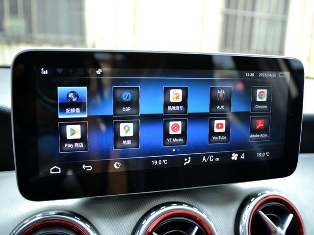 Mercedes-Benz/賓士 GLA200  第14張相片