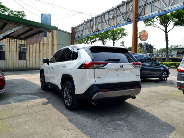 Toyota RAV4  第5張相片
