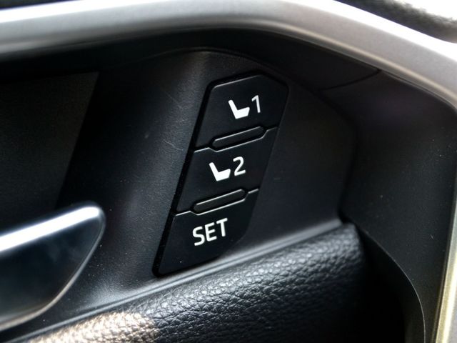 Toyota RAV4  第13張相片
