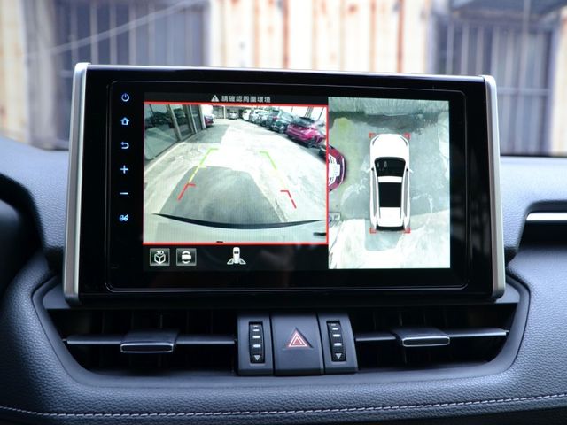 Toyota RAV4  第15張相片
