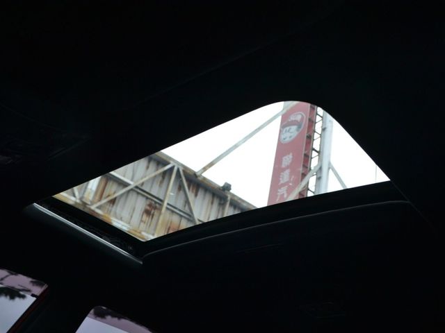 Luxgen U6 GT  第23張相片