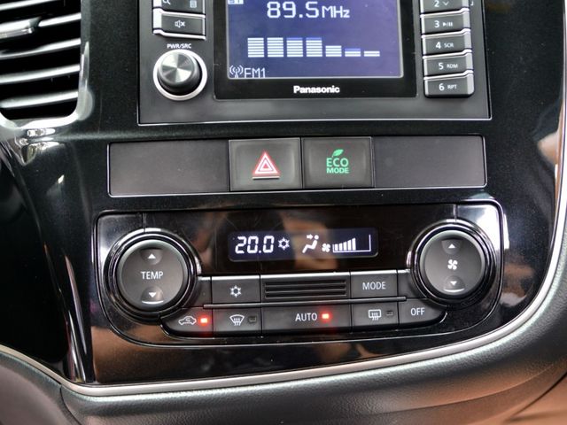 2021 Mitsubishi Outlander 《ACC主動跟車/原廠保養/自動頭燈/循跡防滑》  第14張相片