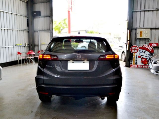 2019 Honda HR-V(NEW) 1.8 S《免鑰匙/胎壓監控/衛星導航/換檔撥片》  第6張相片