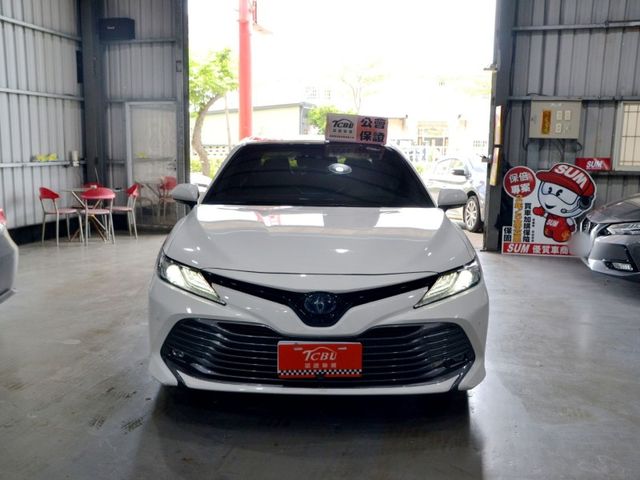 2019 Toyota Camry 2.5 Hybrid旗艦《ACC主動跟車/全景天窗/雙電動椅》  第2張相片