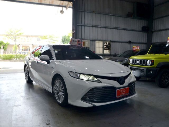 2019 Toyota Camry 2.5 Hybrid旗艦《ACC主動跟車/全景天窗/雙電動椅》  第4張相片