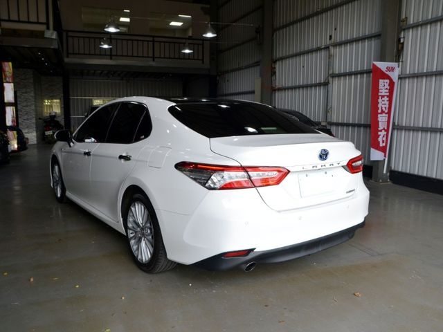 2019 Toyota Camry 2.5 Hybrid旗艦《ACC主動跟車/全景天窗/雙電動椅》  第5張相片
