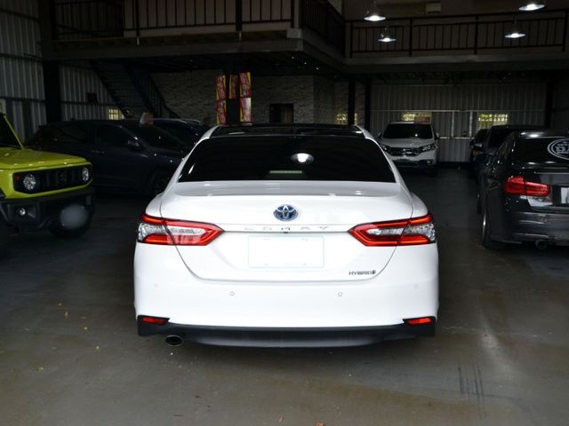 2019 Toyota Camry 2.5 Hybrid旗艦《ACC主動跟車/全景天窗/雙電動椅》  第6張相片
