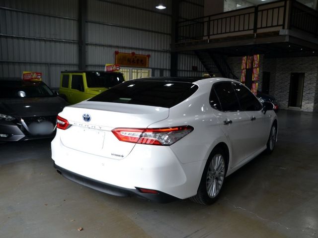2019 Toyota Camry 2.5 Hybrid旗艦《ACC主動跟車/全景天窗/雙電動椅》  第7張相片