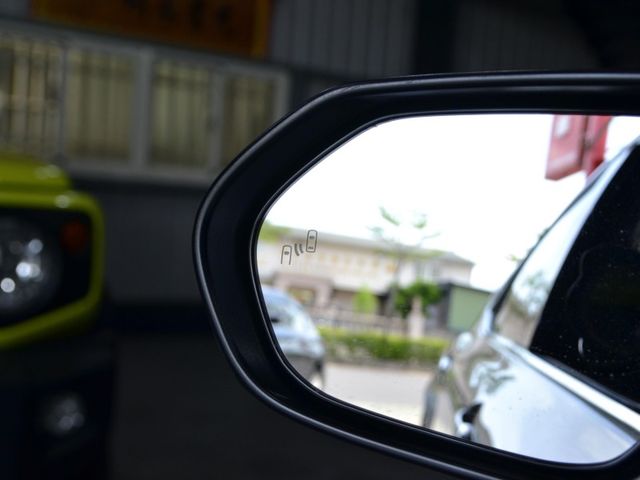 2019 Toyota Camry 2.5 Hybrid旗艦《ACC主動跟車/全景天窗/雙電動椅》  第22張相片